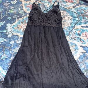 Elegant Black Lace Maxi Dress